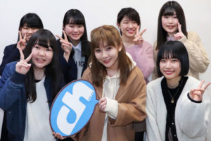 シンガーソングライター・MACOが語る、高校生のうちにやっておくべき